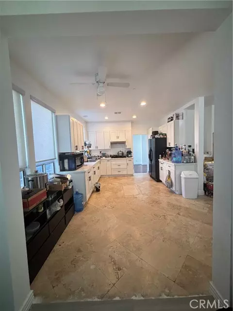 Fontana, CA 92336,8043 Tuscany ST