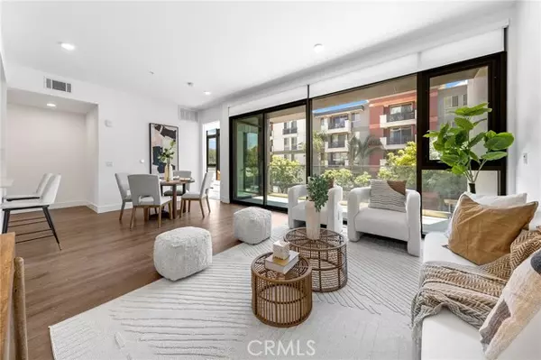 709 E Walnut ST 228, Pasadena, CA 91101