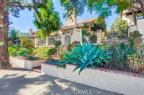 Sylmar, CA 91342,15915 Foothill BLD