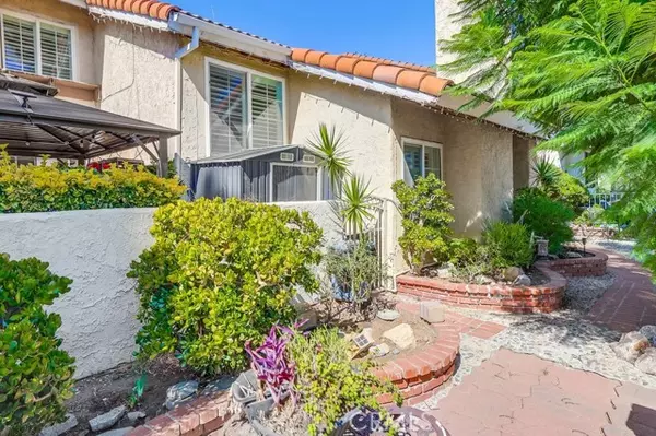 Sylmar, CA 91342,15915 Foothill BLD