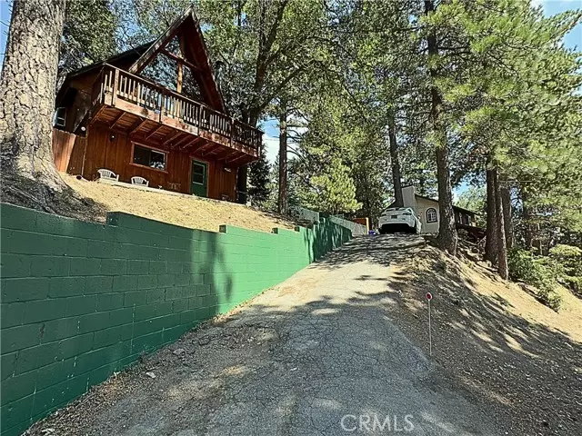 31450 Ocean View DR, Running Springs, CA 92382