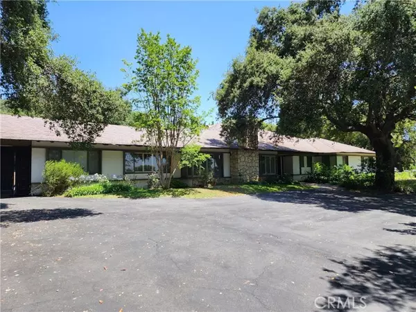 945 Singing Wood DR, Arcadia, CA 91006