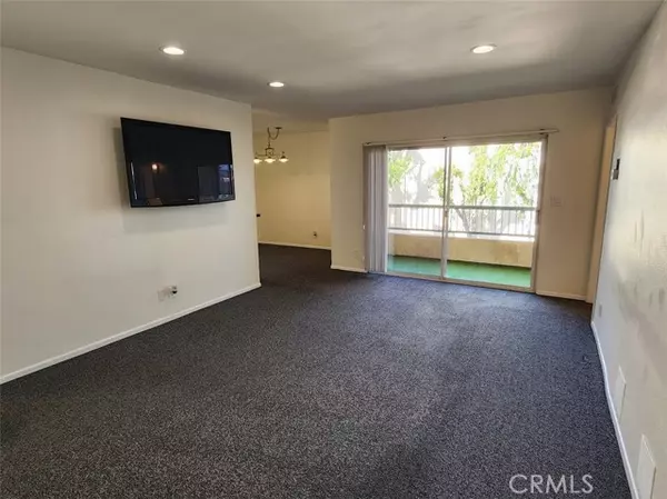 Tarzana, CA 91356,18307 Burbank BLD 14