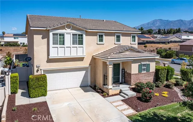 216 Colonial DR, Calimesa, CA 92320