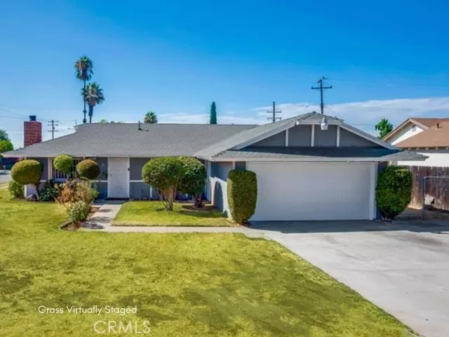 301 W Easton ST, Rialto, CA 92376