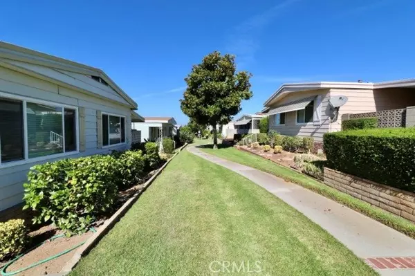 Yorba Linda, CA 92886,16959 Lake Knoll LN 109