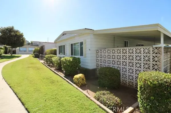 Yorba Linda, CA 92886,16959 Lake Knoll LN 109