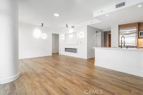 Irvine, CA 92612,3131 Michelson DR 1402