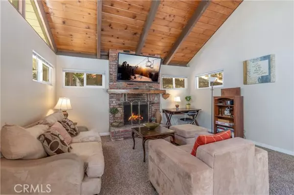 Lake Arrowhead, CA 92352,860 E Victoria CT