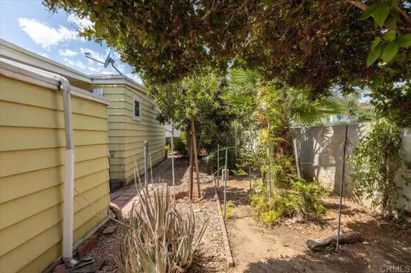 Escondido, CA 92027,211 N Citrus AVE 214