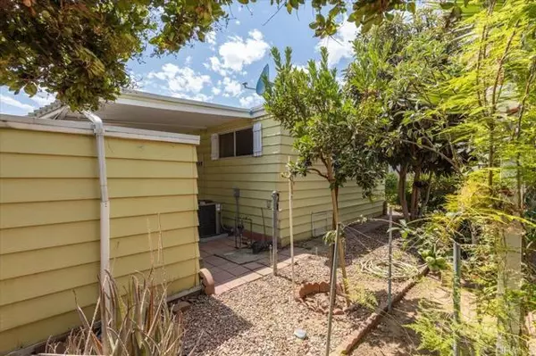 Escondido, CA 92027,211 N Citrus AVE 214