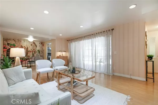 Glendale, CA 91206,605 N Louise ST 106