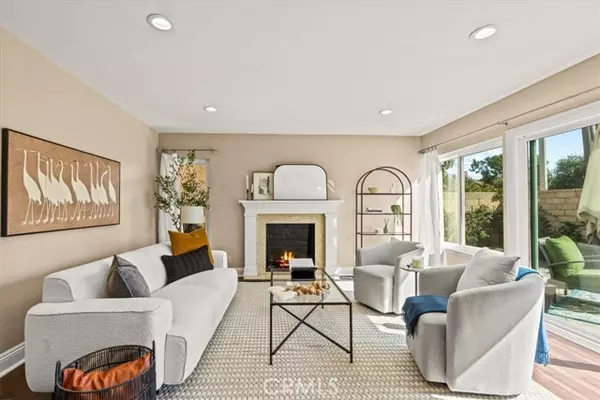 Irvine, CA 92620,3 Christamon