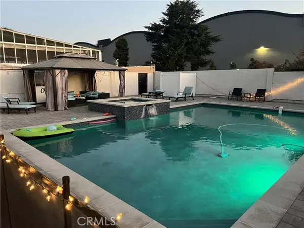 Sun Valley, CA 91352,11024 Peoria ST
