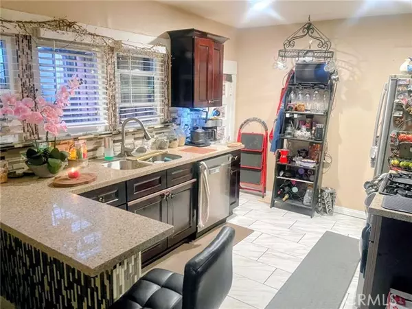 Los Angeles, CA 90026,2958 London ST