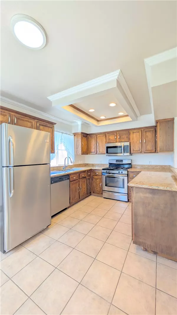 Bell Gardens, CA 90201,6382 Gage AVE 329