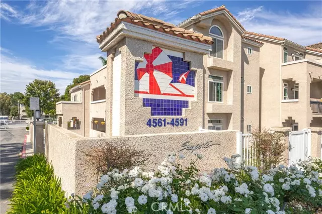 4591 Warner AVE 101, Huntington Beach, CA 92649