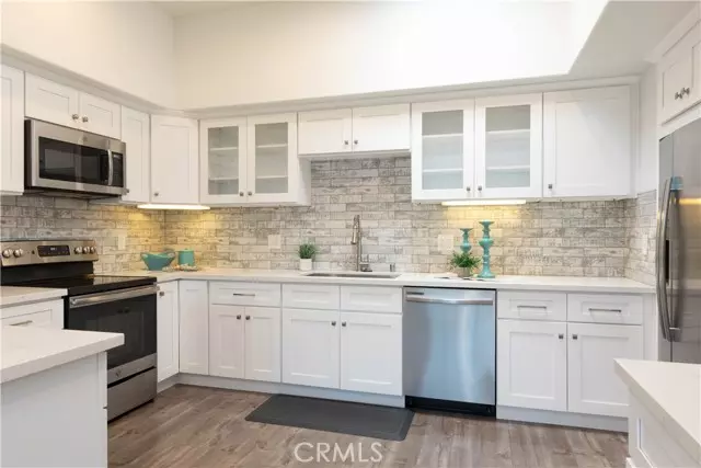 1221 Knollwood M4 47H, Seal Beach, CA 90740