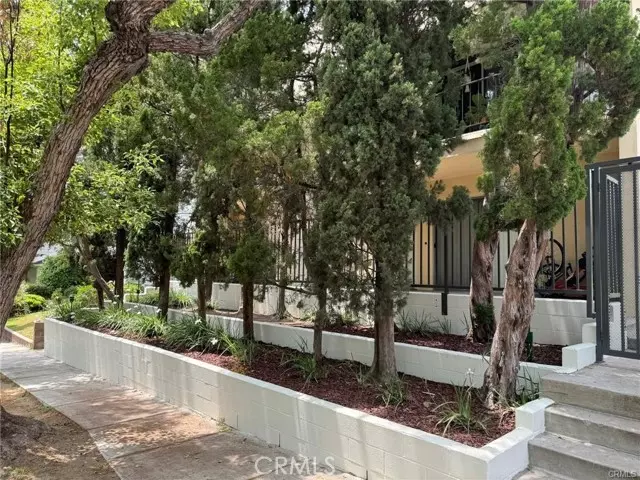 Burbank, CA 91501,631 E San Jose AVE G