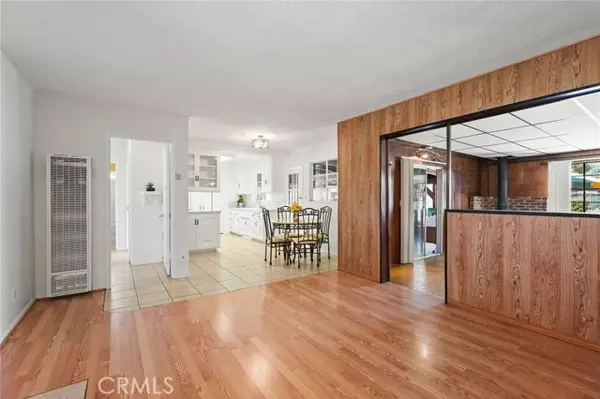 San Fernando, CA 91340,14615 San Fernando Mission BLD