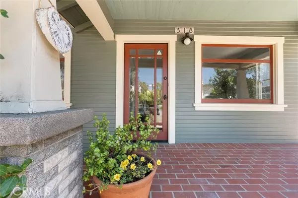 Long Beach, CA 90814,318 Saint Joseph AVE