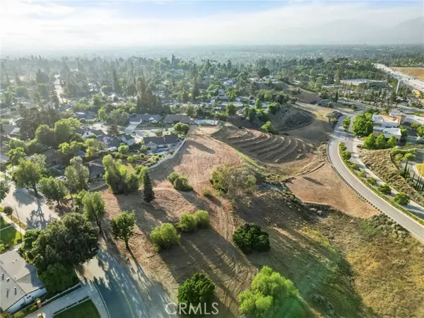 Redlands, CA 92373,221 E Sunset DR