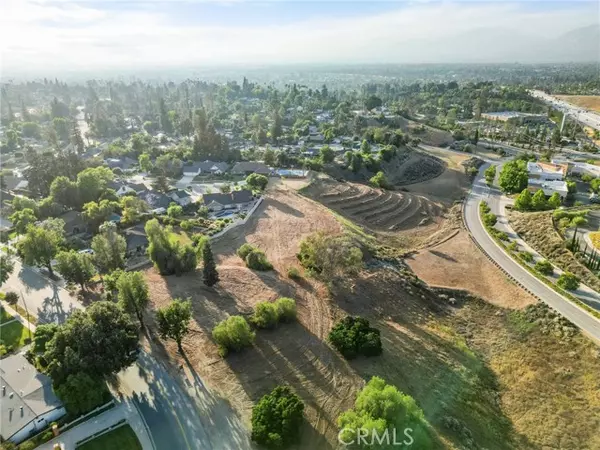 Redlands, CA 92373,221 E Sunset DR