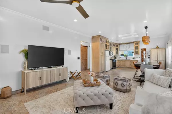 Los Angeles, CA 90061,425 W 109th ST