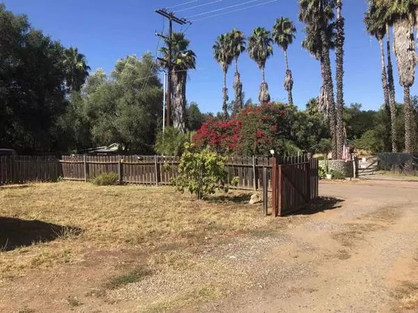 Fallbrook, CA 92028,2005 07 Camino Rainbow