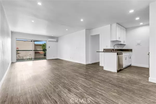 Tarzana, CA 91356,18307 Burbank BLD 231