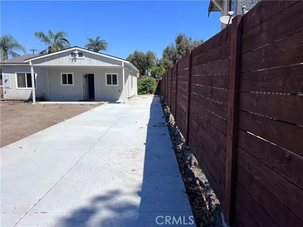 Santa Ana, CA 92703,1727 SANTA ANA BLD