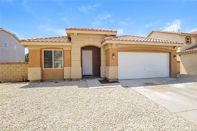 2736 Garnet LN, Lancaster, CA 93535