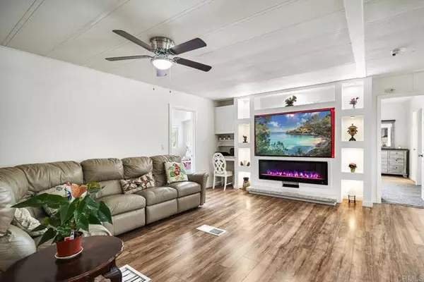 Escondido, CA 92029,2400 W Valley PKWY 36