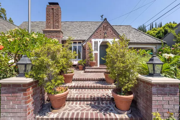 Glendale, CA 91202,369 W Kenneth RD