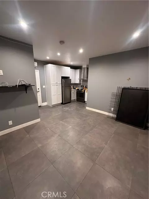 8963 Mercedes, Arleta, CA 91331