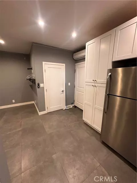 Arleta, CA 91331,8963 Mercedes