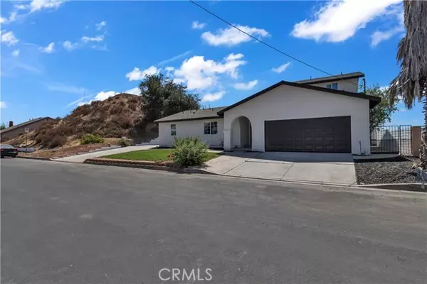 Pacoima, CA 91331,12524 Chanute ST