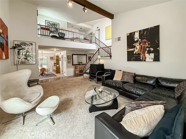 5021 Ambridge DR, Calabasas, CA 91301