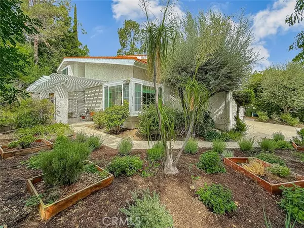 Calabasas, CA 91301,5021 Ambridge DR