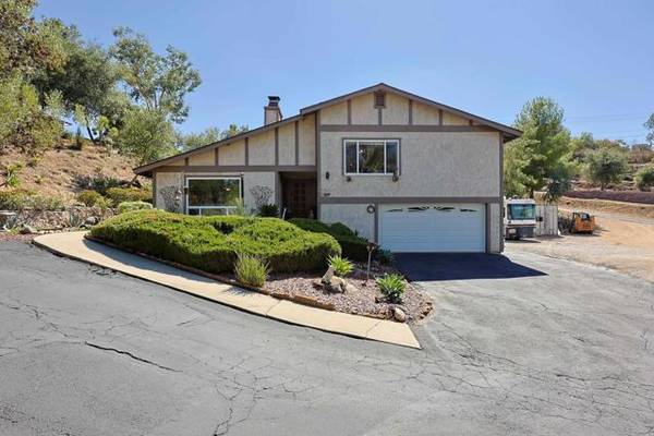 740 S Grade RD, Alpine, CA 91901