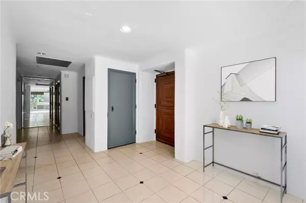 Los Angeles, CA 90067,2187 Century Woods WAY