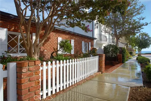 Corona Del Mar, CA 92625,216 Poppy AVE