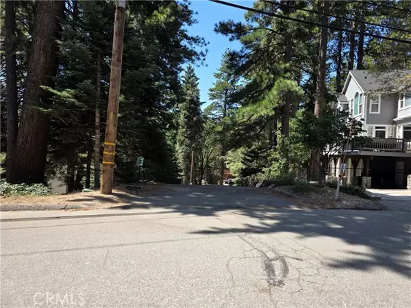 Lake Arrowhead, CA 92391,26478 Thunderbird DR