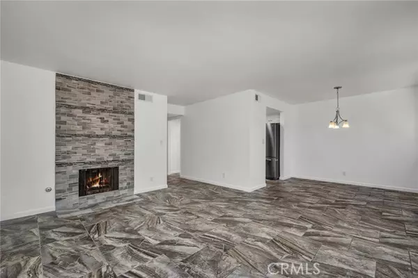 Chatsworth, CA 91311,21333 Lassen ST 6H