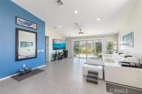 Lake Elsinore, CA 92532,34147 Dianthus LN