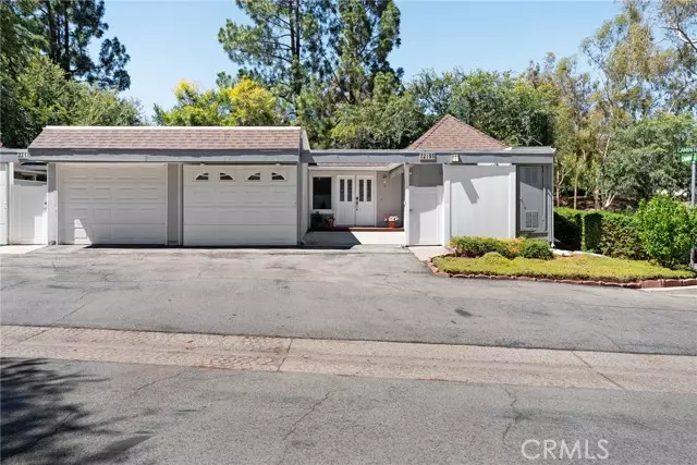 Laguna Hills, CA 92653,22185 Caminito Vino