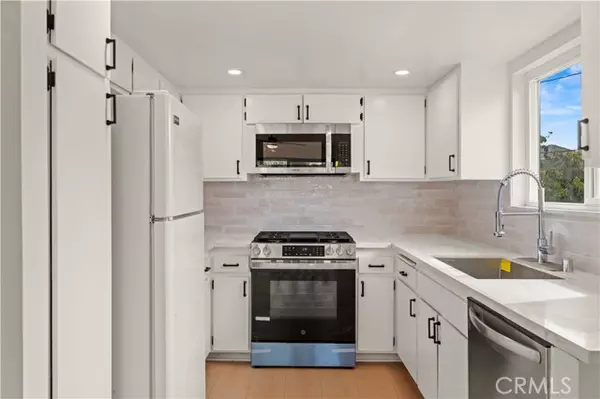 Canyon Country, CA 91351,17847 Beneda LN 13