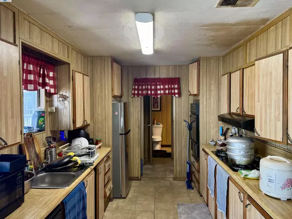 Sunnyvale, CA 94089,1220 Tasman 558