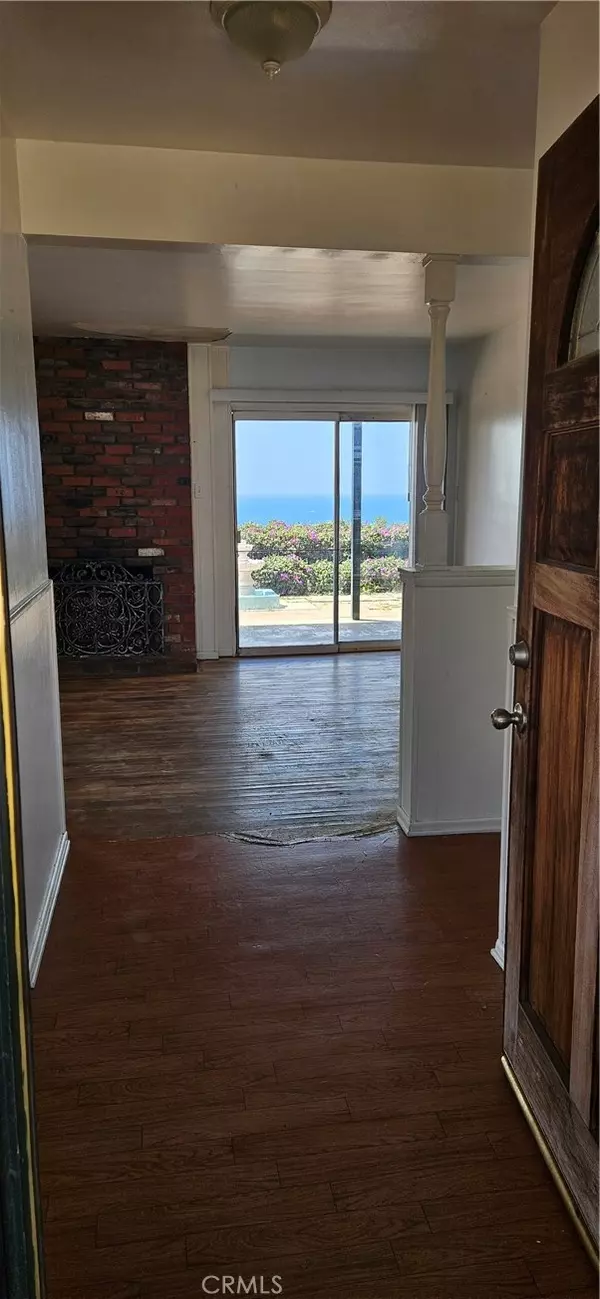 Redondo Beach, CA 90277,417 Via La Soledad