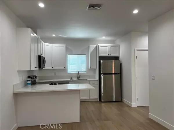 Granada Hills, CA 91344,10717 Amestoy AVE